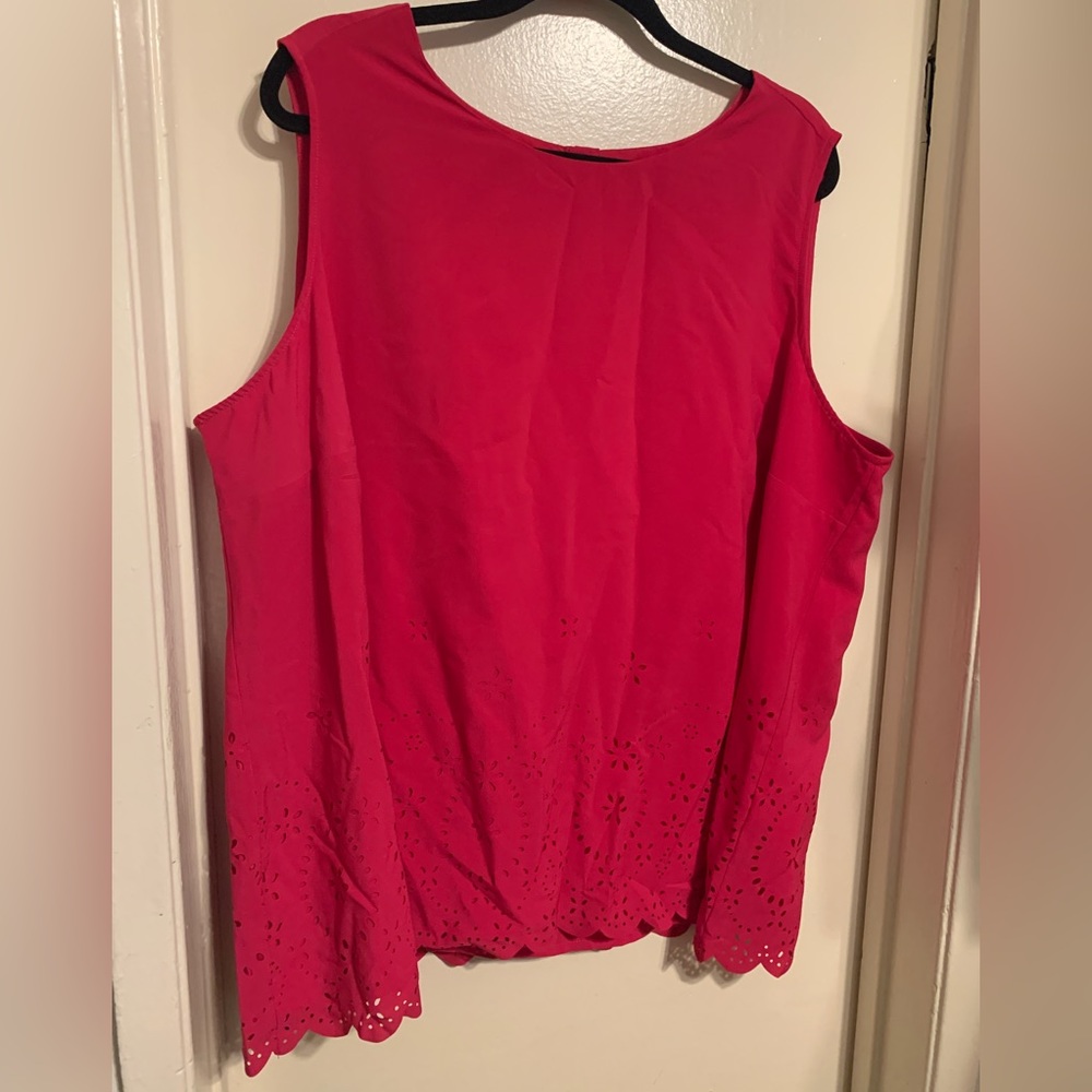 Roz & Ali Sleeveless Floral Eyelet Scalloped Trim Blouse